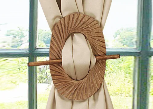 Curtain holder
